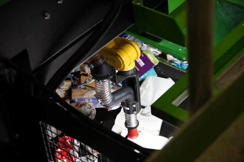 Recorra ai powered sorting arm